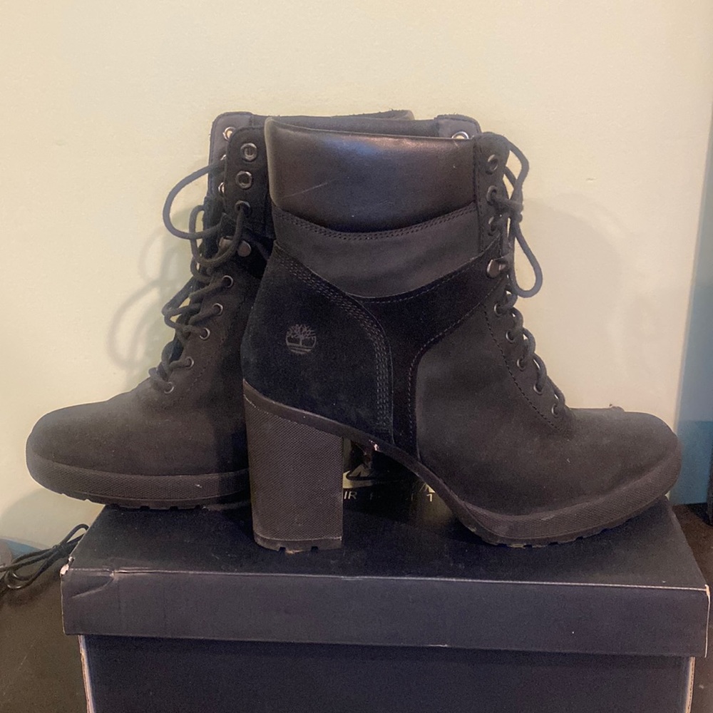 Black Timberland Hills